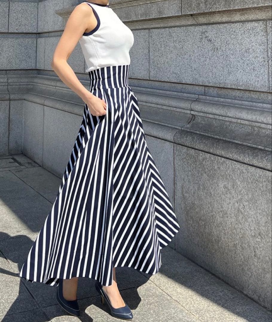 JENNEジェンヌ　シャープボーダーAラインスカート