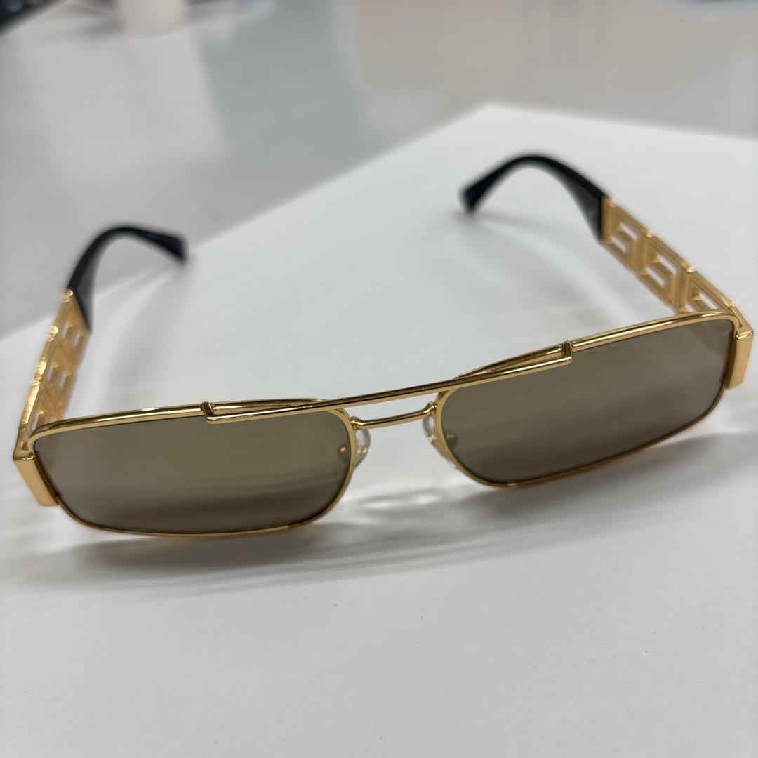 VERSACE ゴールド サングラス　ヴェルサーチ