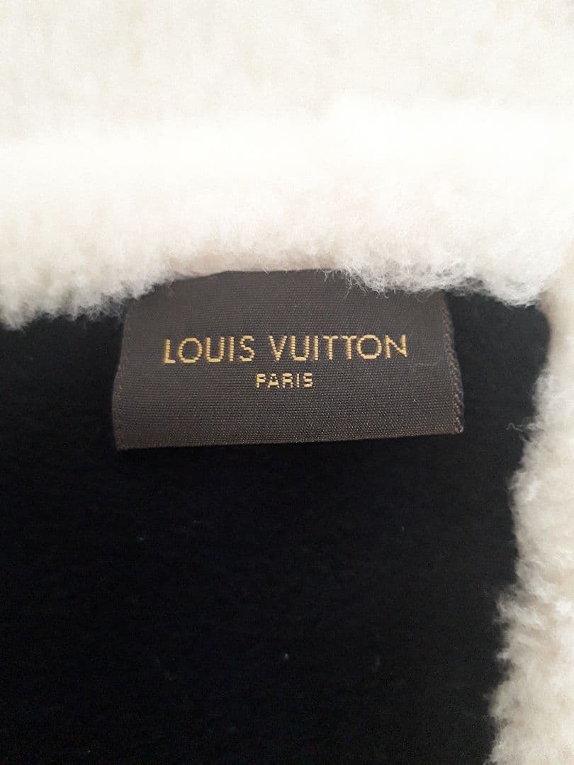 ルイヴィトン モノグラム エシャルプ シャーリング ダーリン ストールマフラー