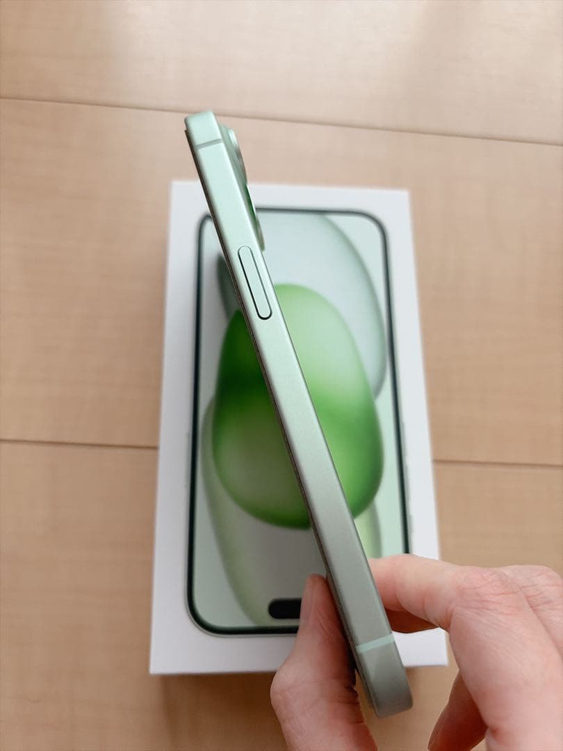 【美品】iPhone15 128GB SIMフリー グリーン ⚡️最大容量94%