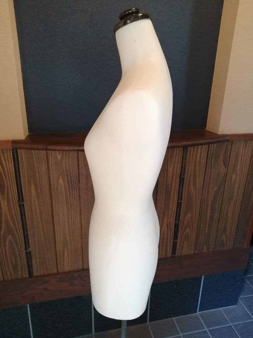 トルソー マネキン レディース 上半身用 店舗 展示用 ディスプレイ 土台付き