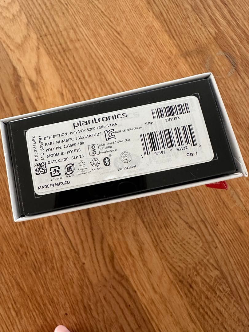 Poly Voyager5200 UC Bluetoothワイヤレスヘッドセット