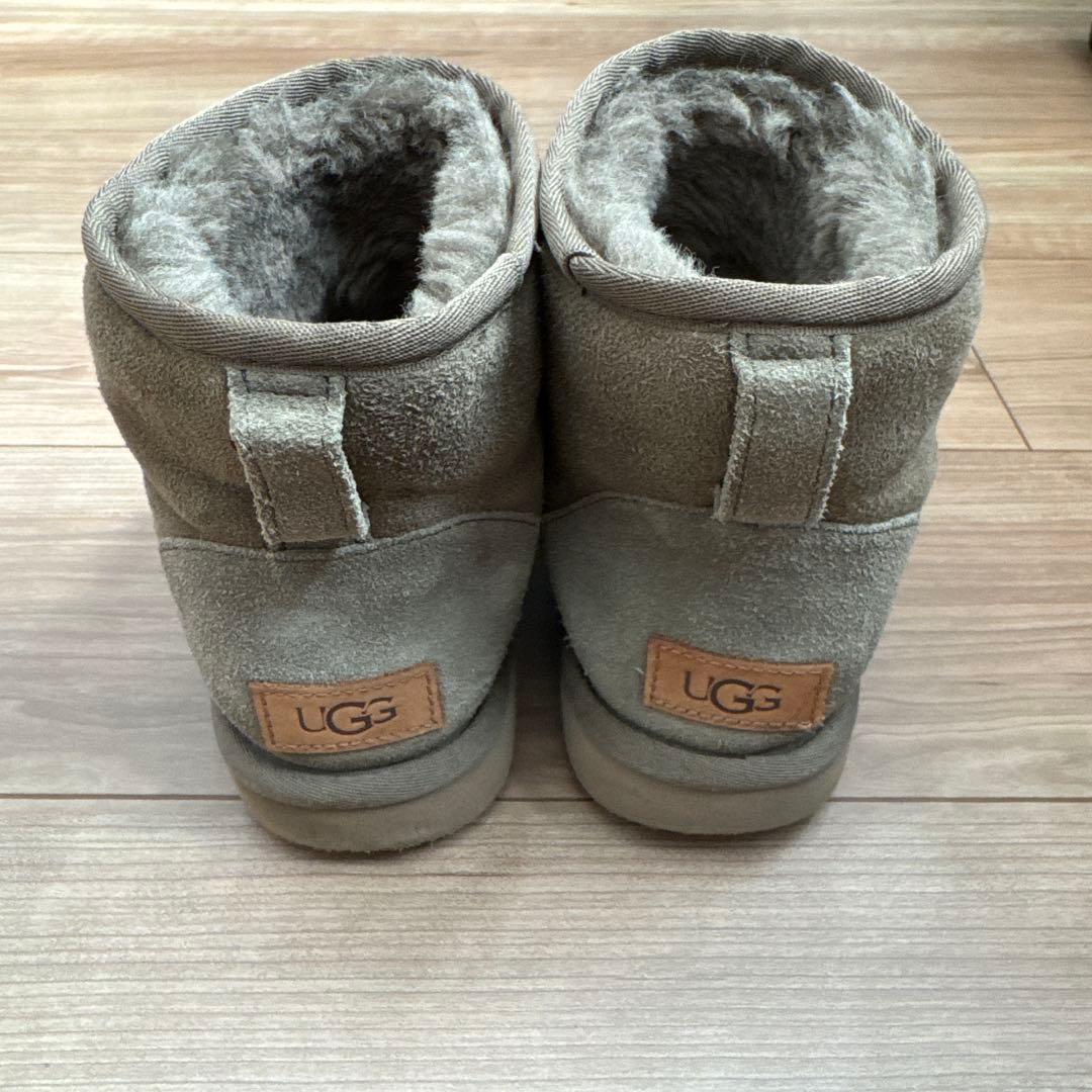 ugg クラシック　ミニ　25cm USA8