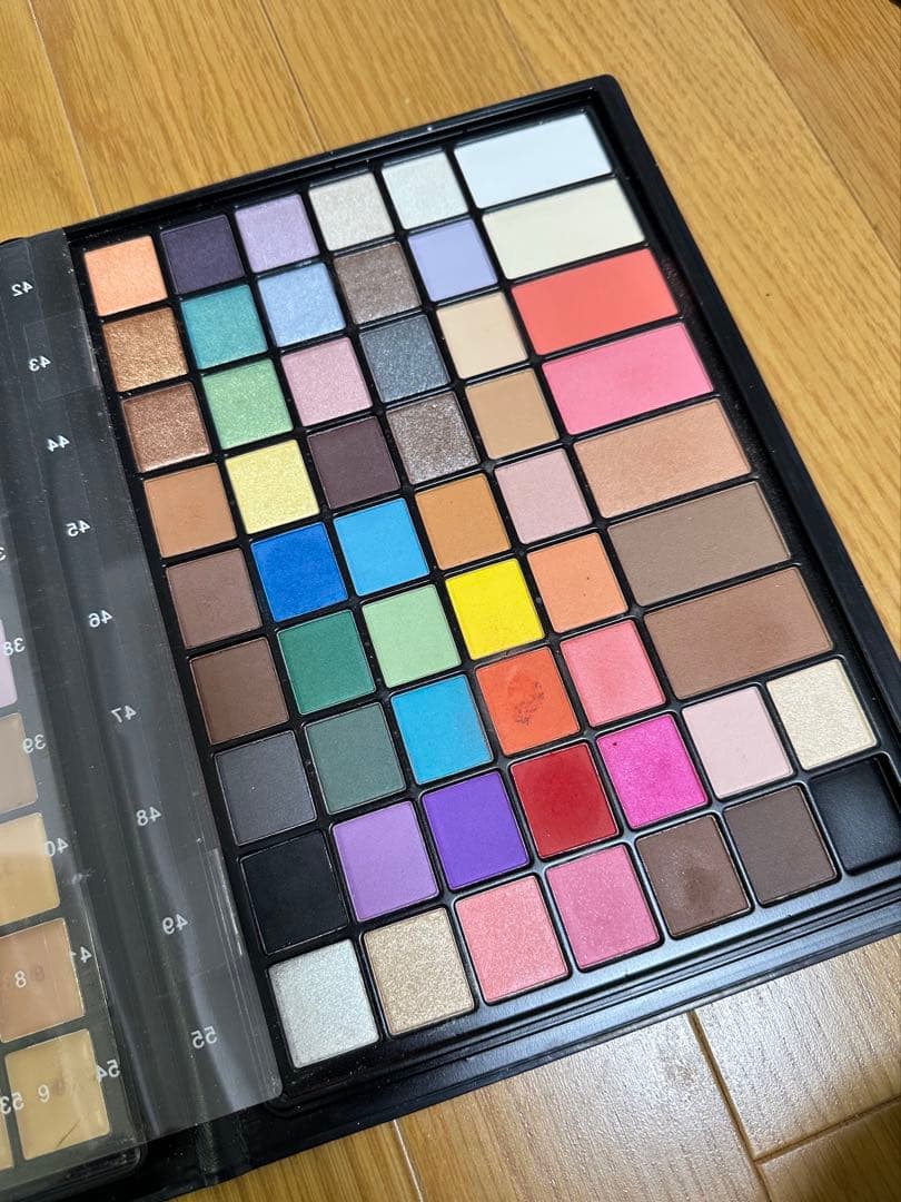 Ledom メイクアップセット 美容学生からプロまで対応！