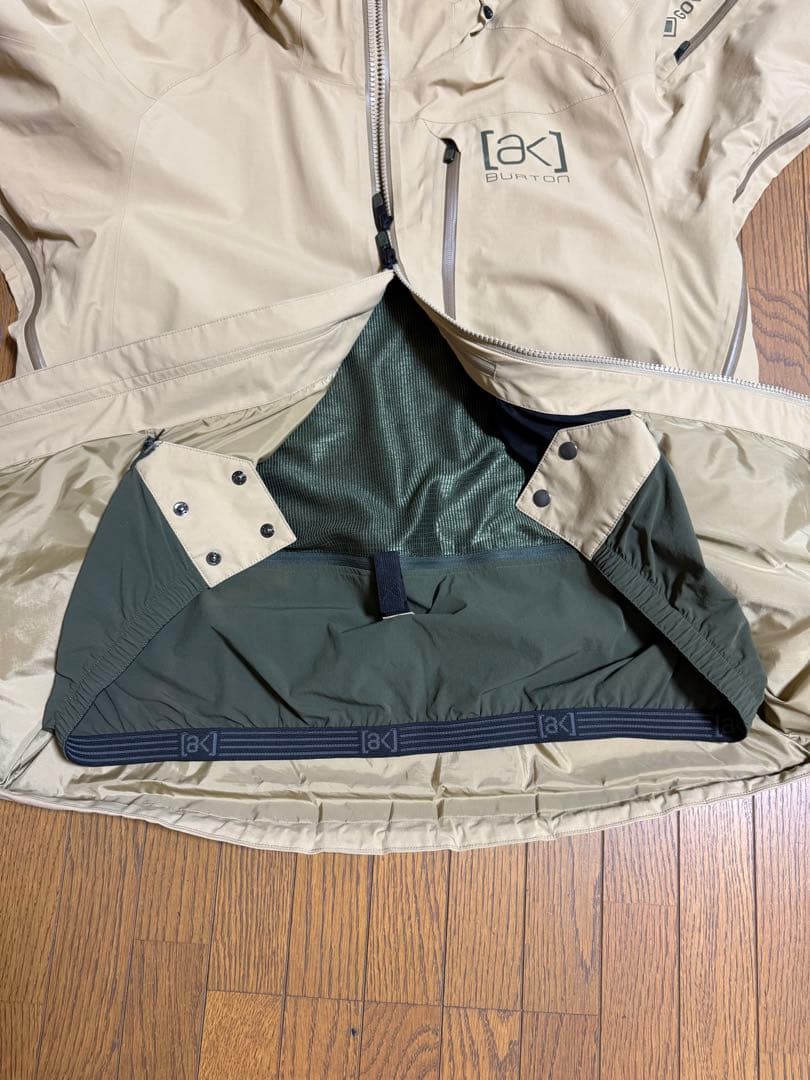 連休値下げBurton [ak] XL ベージュジャケット　20-21モデル
