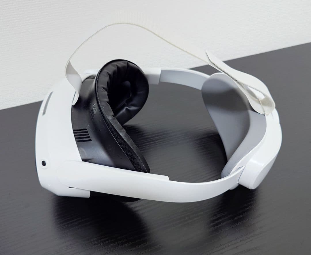 PICO 4 Ultra VRヘッドセット 付属品付き