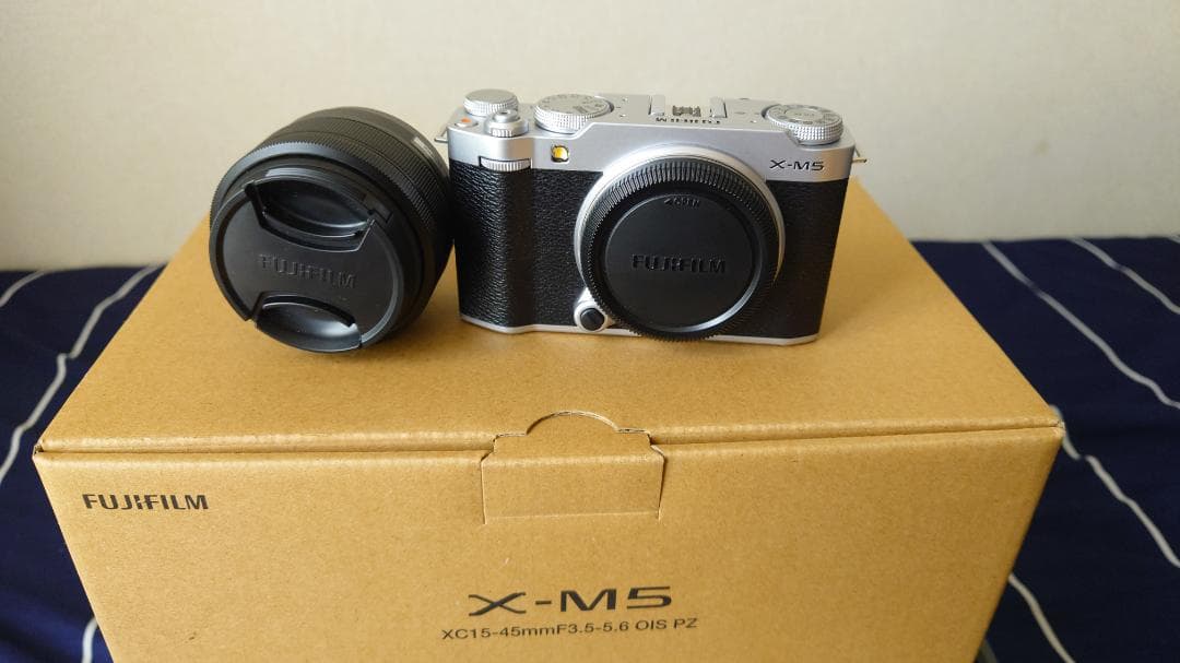 デジタルカメラ FUJIFILM XM5