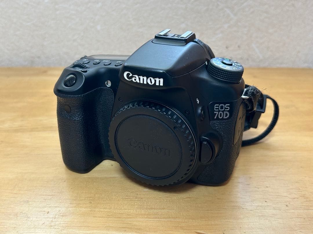 CANON キヤノン EOS 70D ボディ 一眼レフ