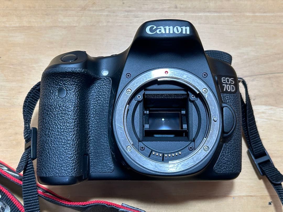 CANON キヤノン EOS 70D ボディ 一眼レフ