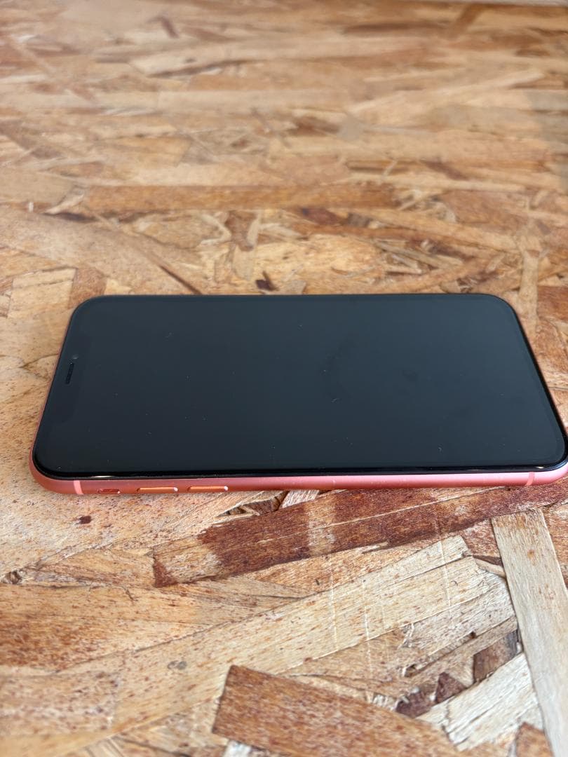 【美品】Apple iPhone XR 128GB コーラル SIMフリー