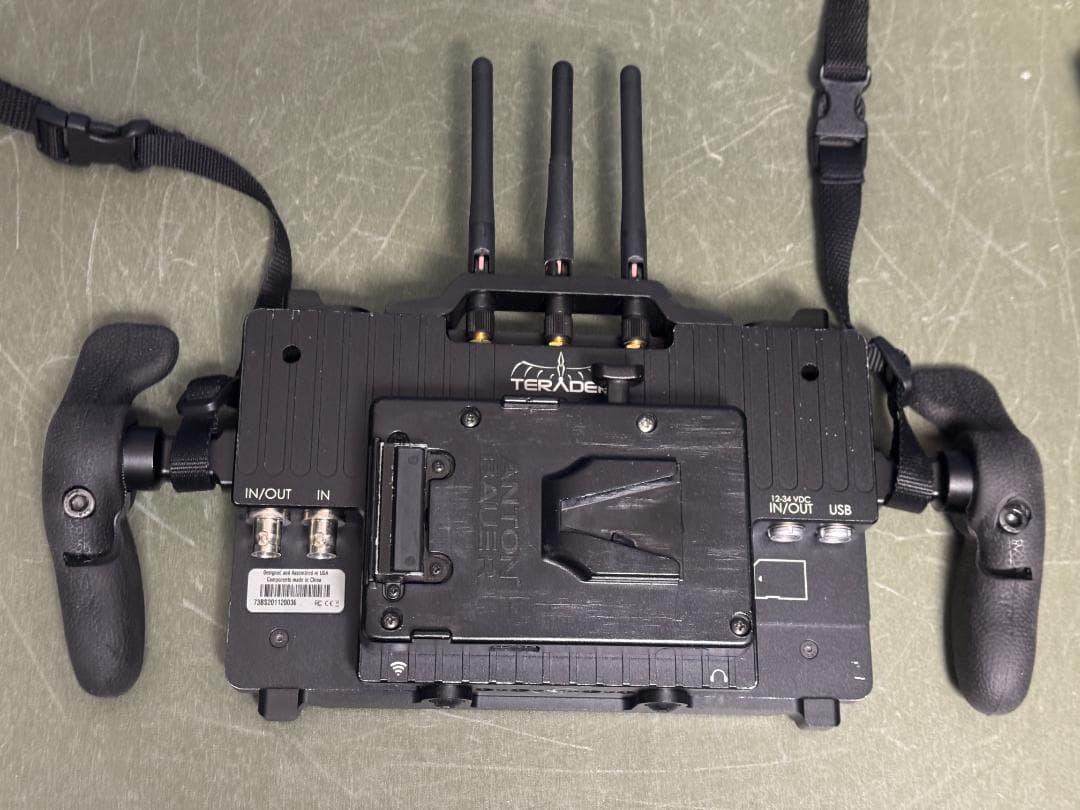 SmallHD 703 Bolt Directors Monitorセット