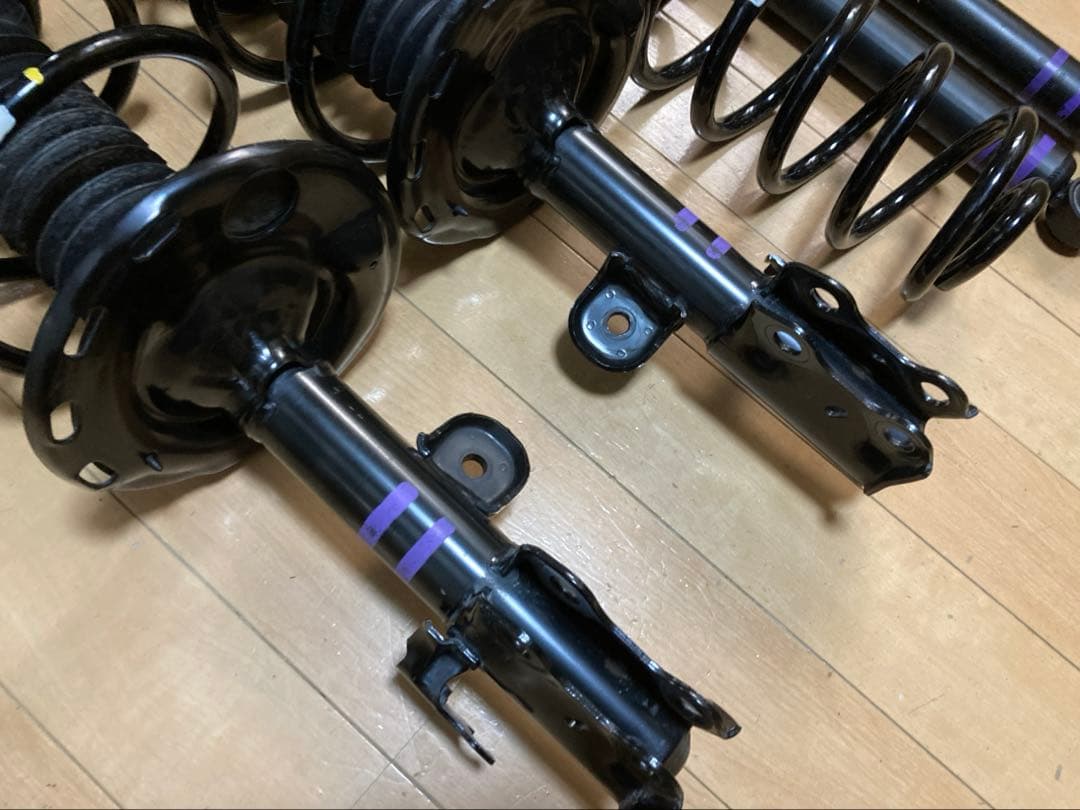 ★新車外し品★トヨタ 20系　アルファード ヴェルファイア 純正 サスキット