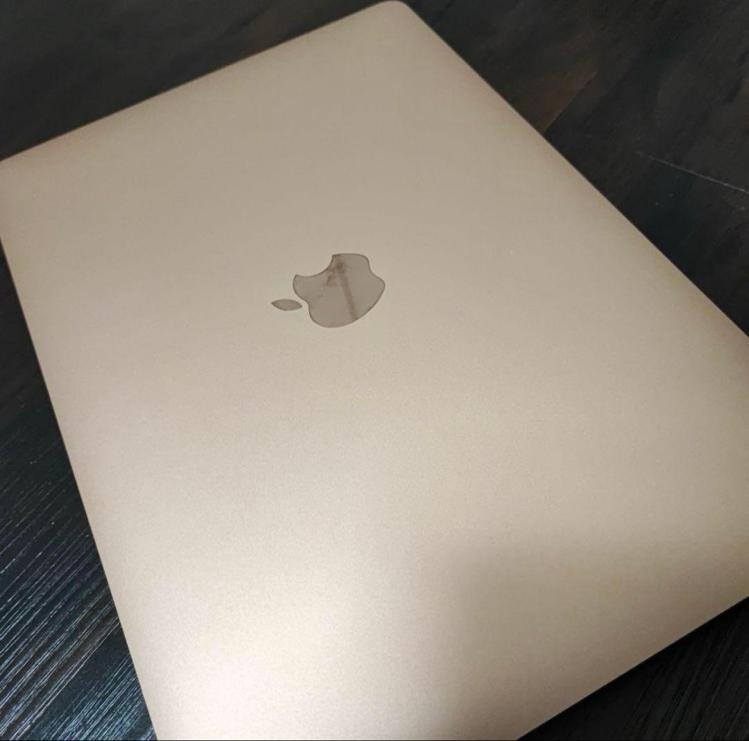 Macbook Air 13インチ　M1 ゴールド