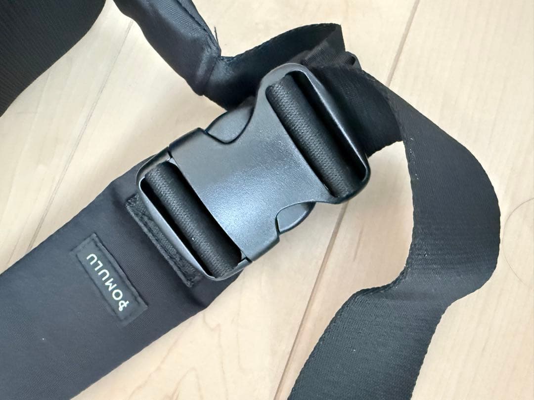 POMULU ヒップシート　ブラック