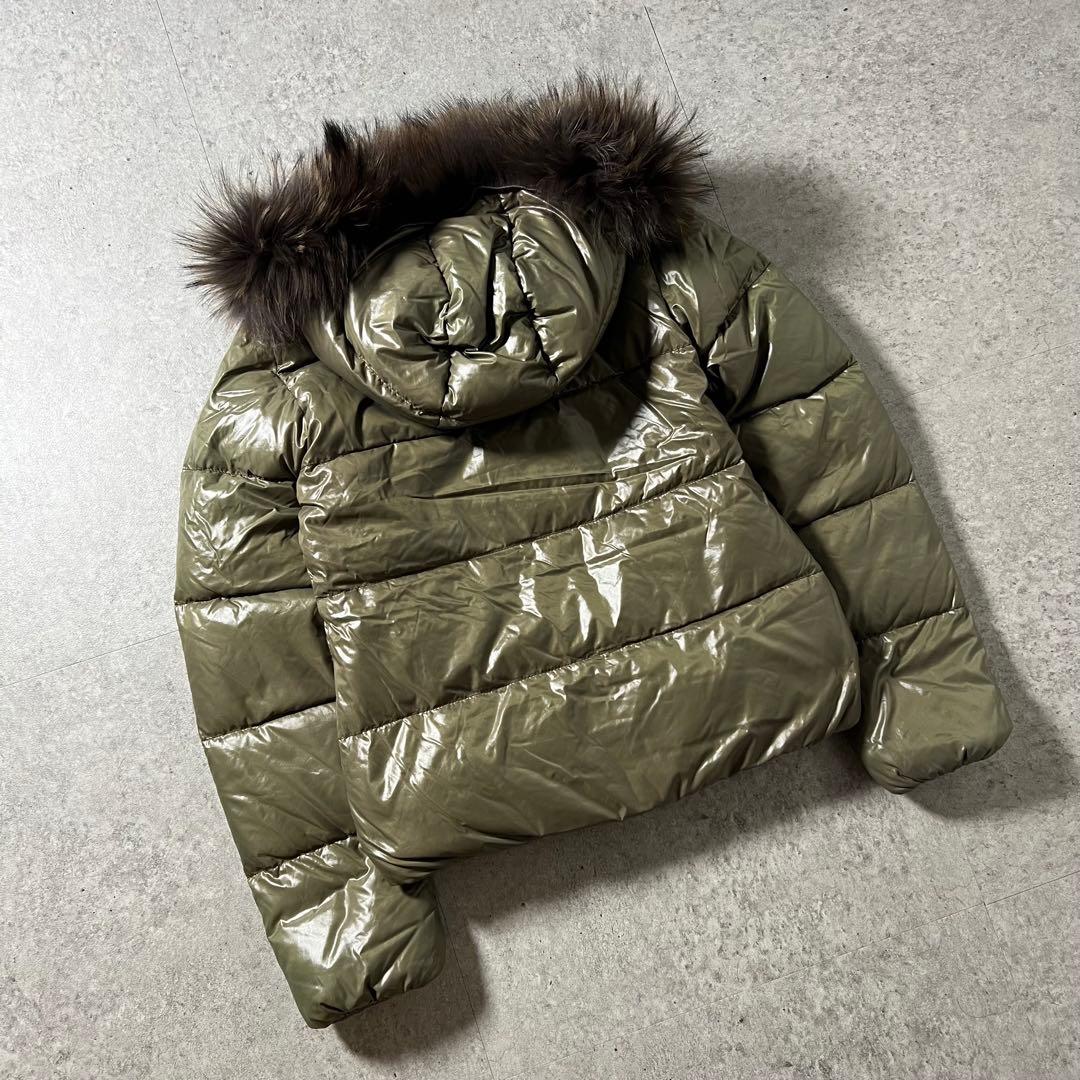 DUVETICA デュベティカ ファーダウンジャケット 光沢 短丈 リアルファー