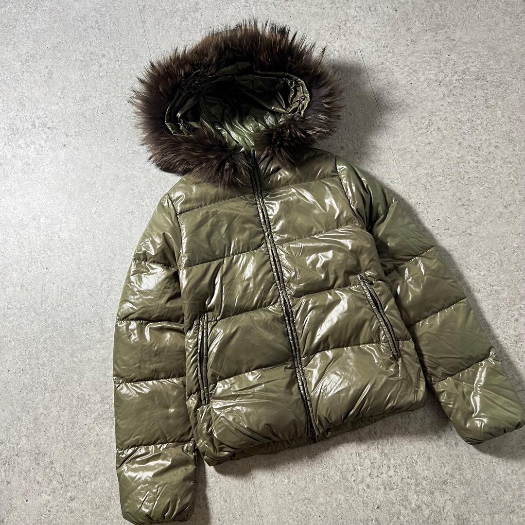 DUVETICA デュベティカ ファーダウンジャケット 光沢 短丈 リアルファー