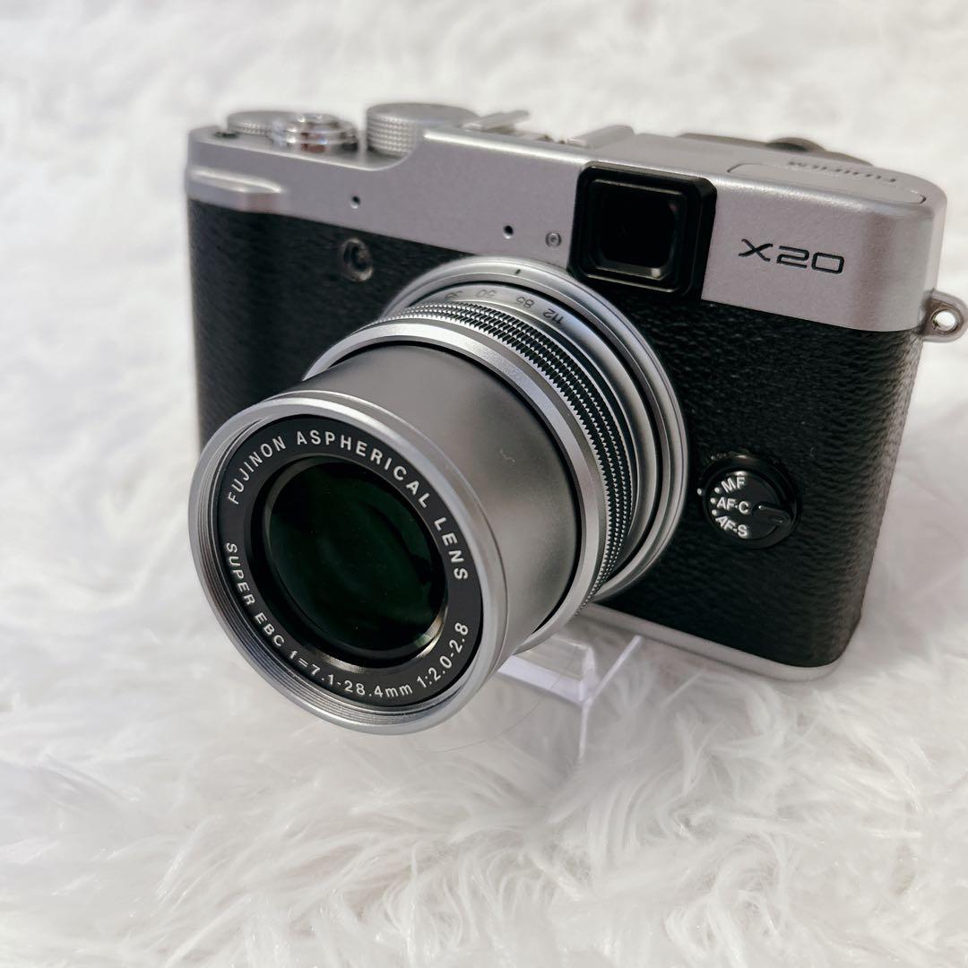 【美品】FUJIFILM X20 シルバー デジタルカメラ FX-X20S