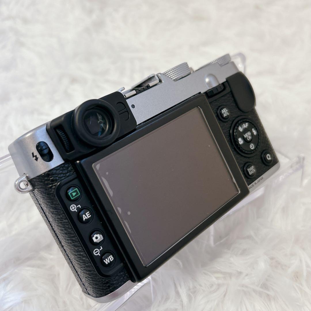 【美品】FUJIFILM X20 シルバー デジタルカメラ FX-X20S