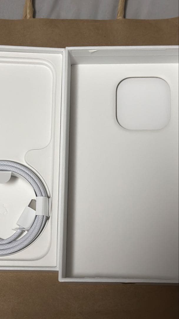 【シャッター音無し】iPhone 15Pro 256Gb 紺 アメリカ購入