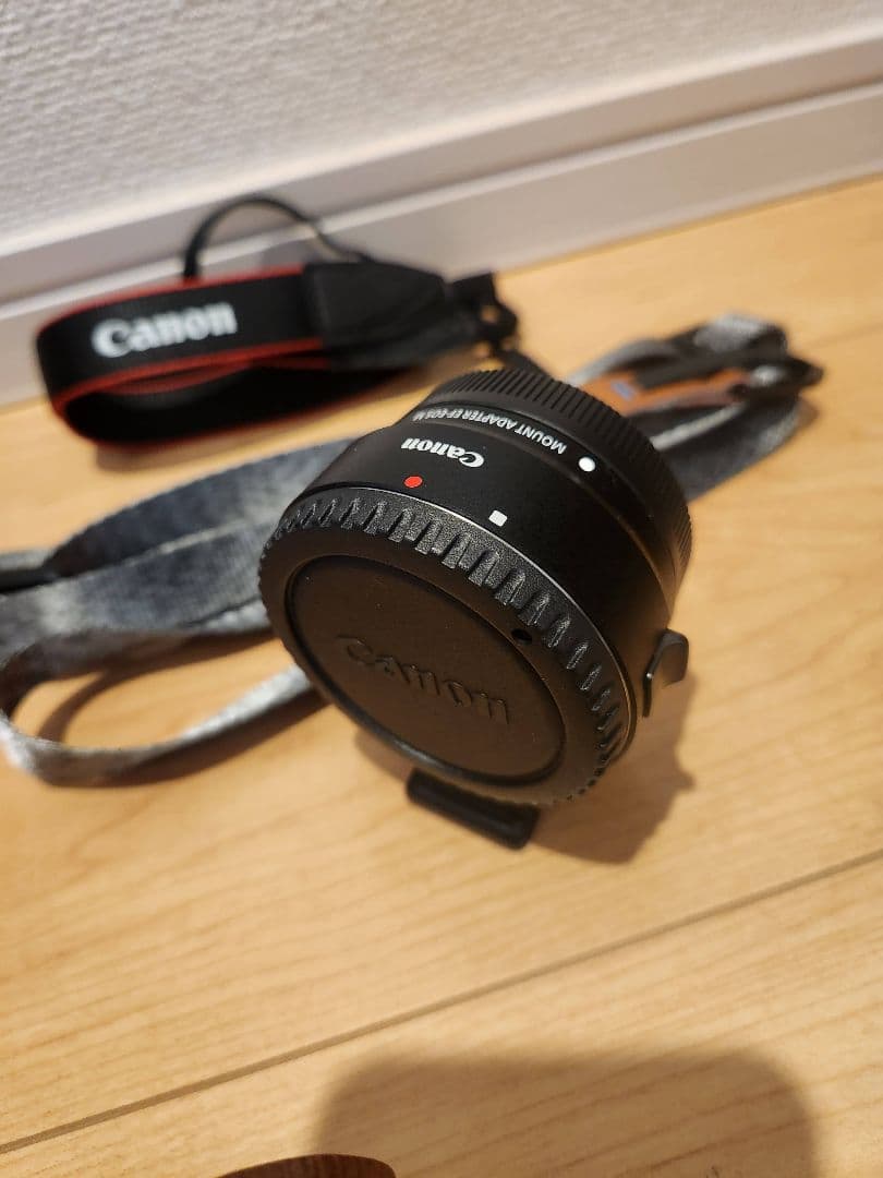 Canon EOS Kiss M レンズキット ホワイト EFアダプター付き