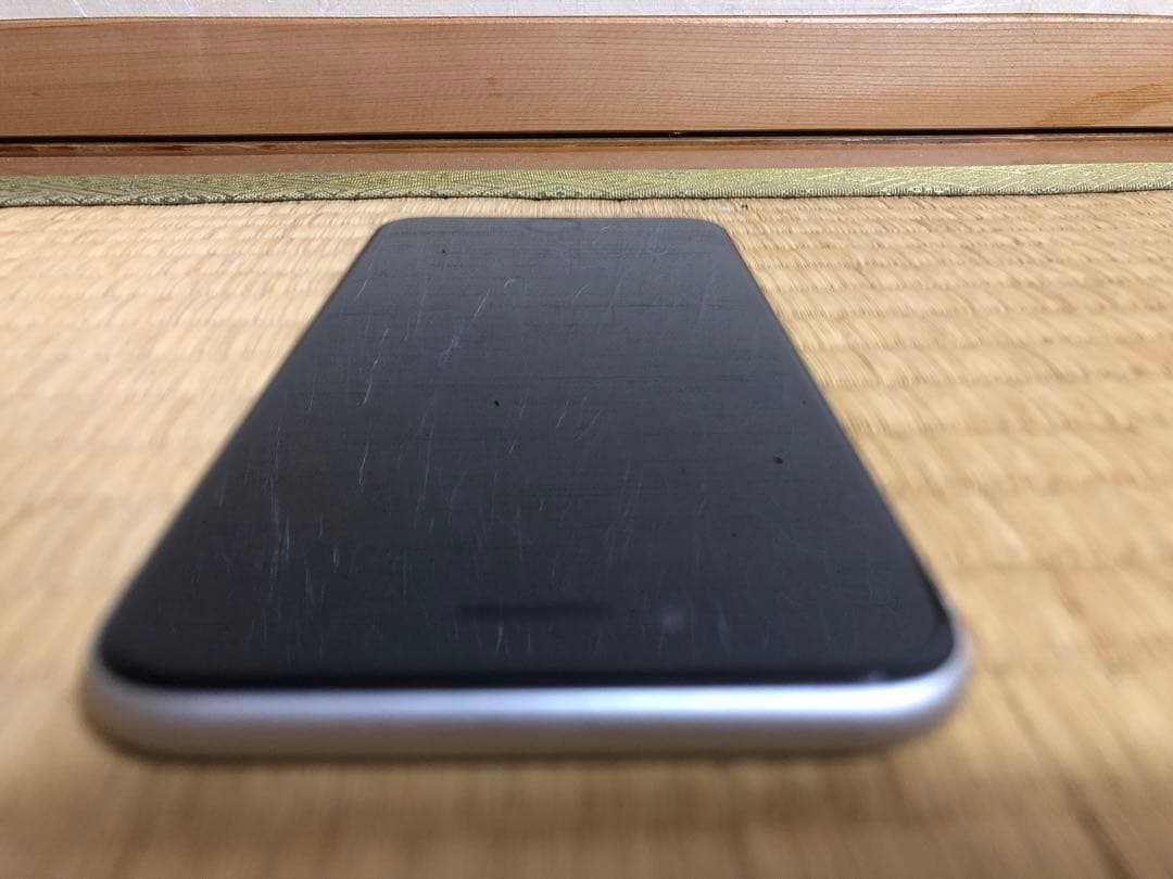 iPhone SE (第3世代)本体 64GB