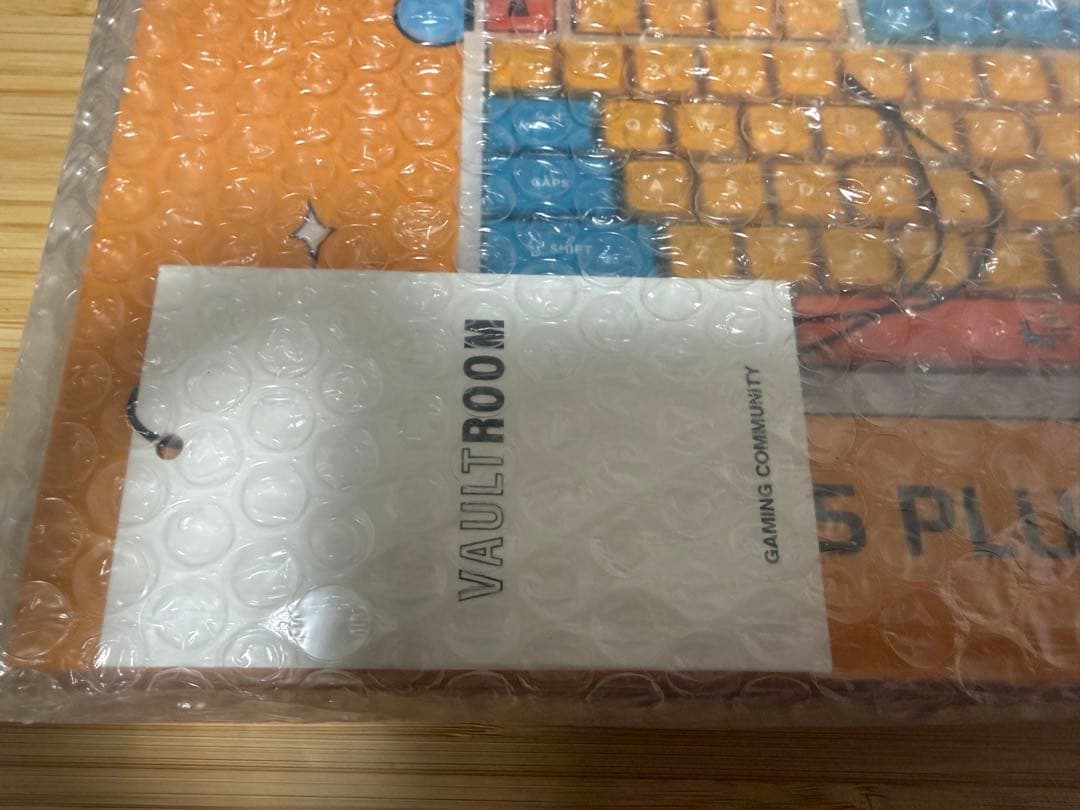 vaultroom × Corsair K65 Plus ワイヤレスキーボード