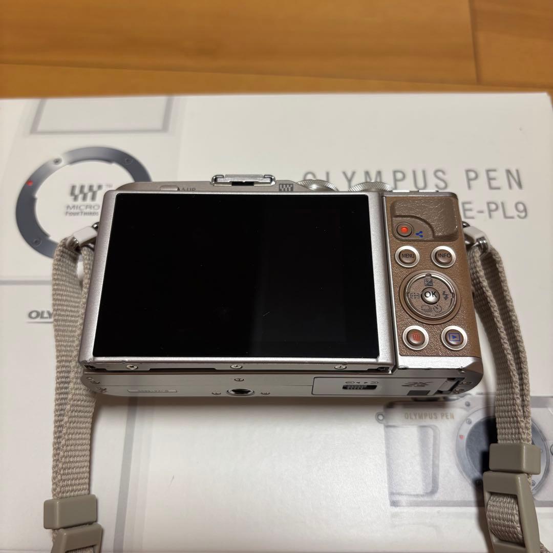 オリンパス OLYMPUS PEN E-PL9 本体レンズセット 美品