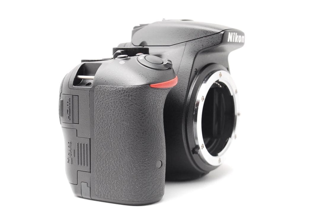 Nikon D5500♥️望遠＋標準レンズ付♪撮影の幅広がる豪華セット✨️