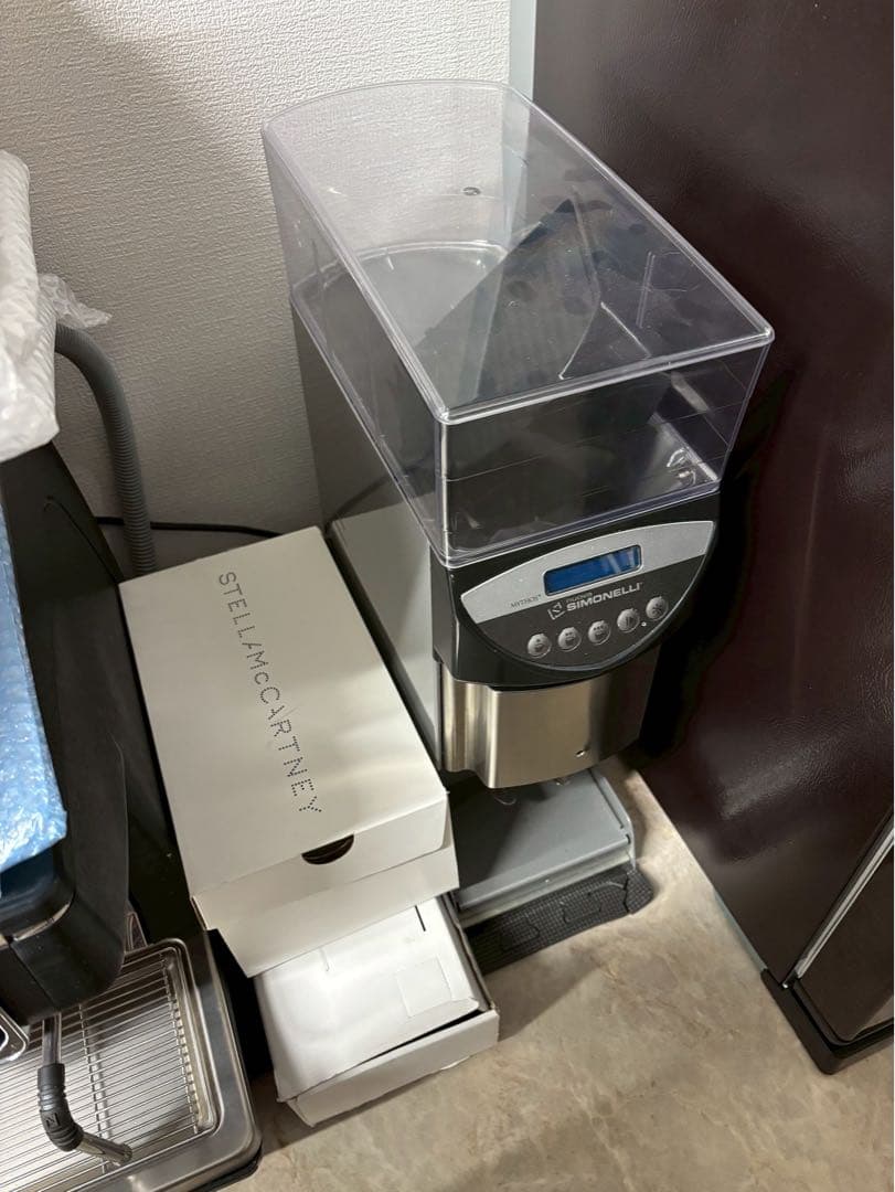 本格コーヒーメーカーSIMONELLI AppiaLife ➕電動ミル