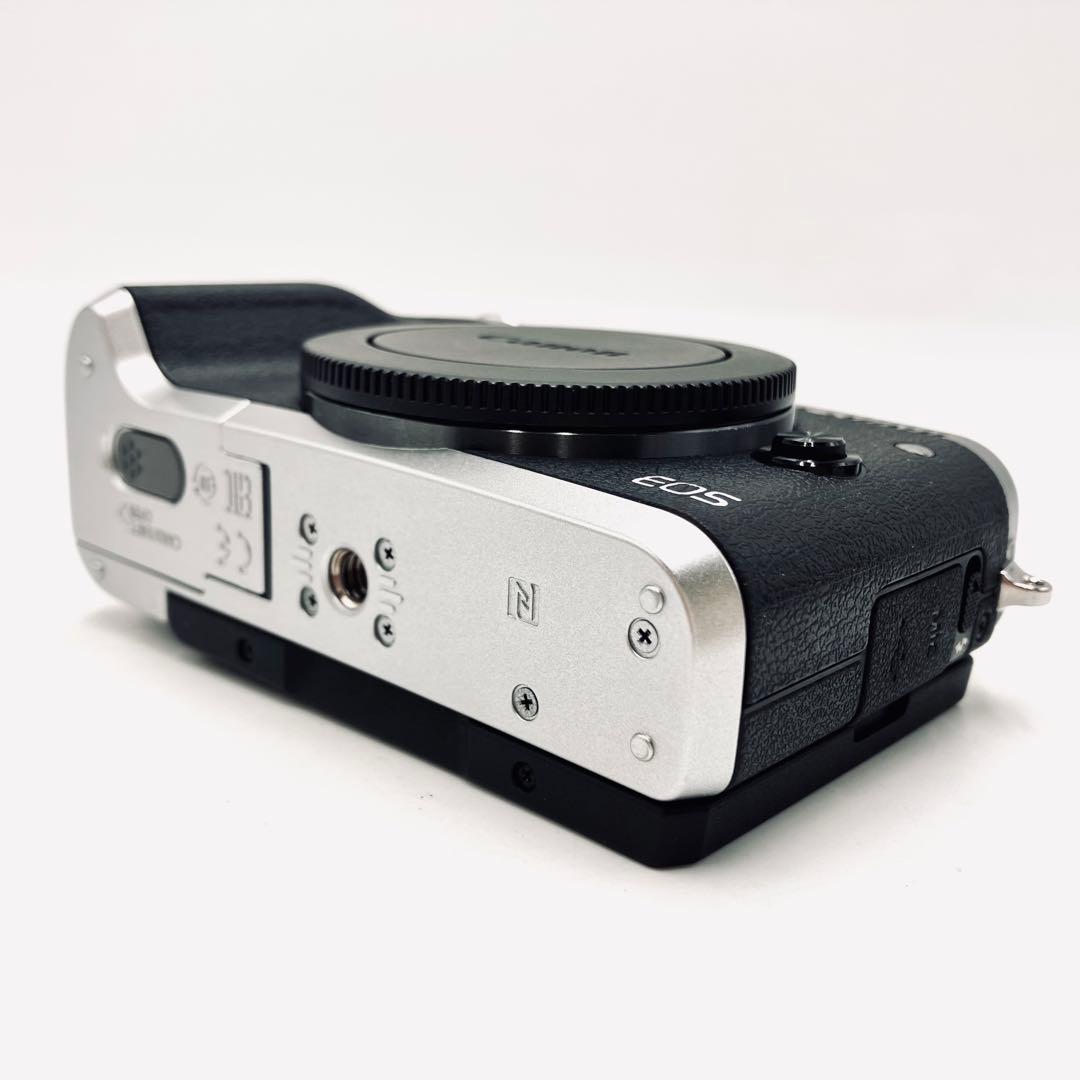 極美品♪ Canon EOS M6 ボディ