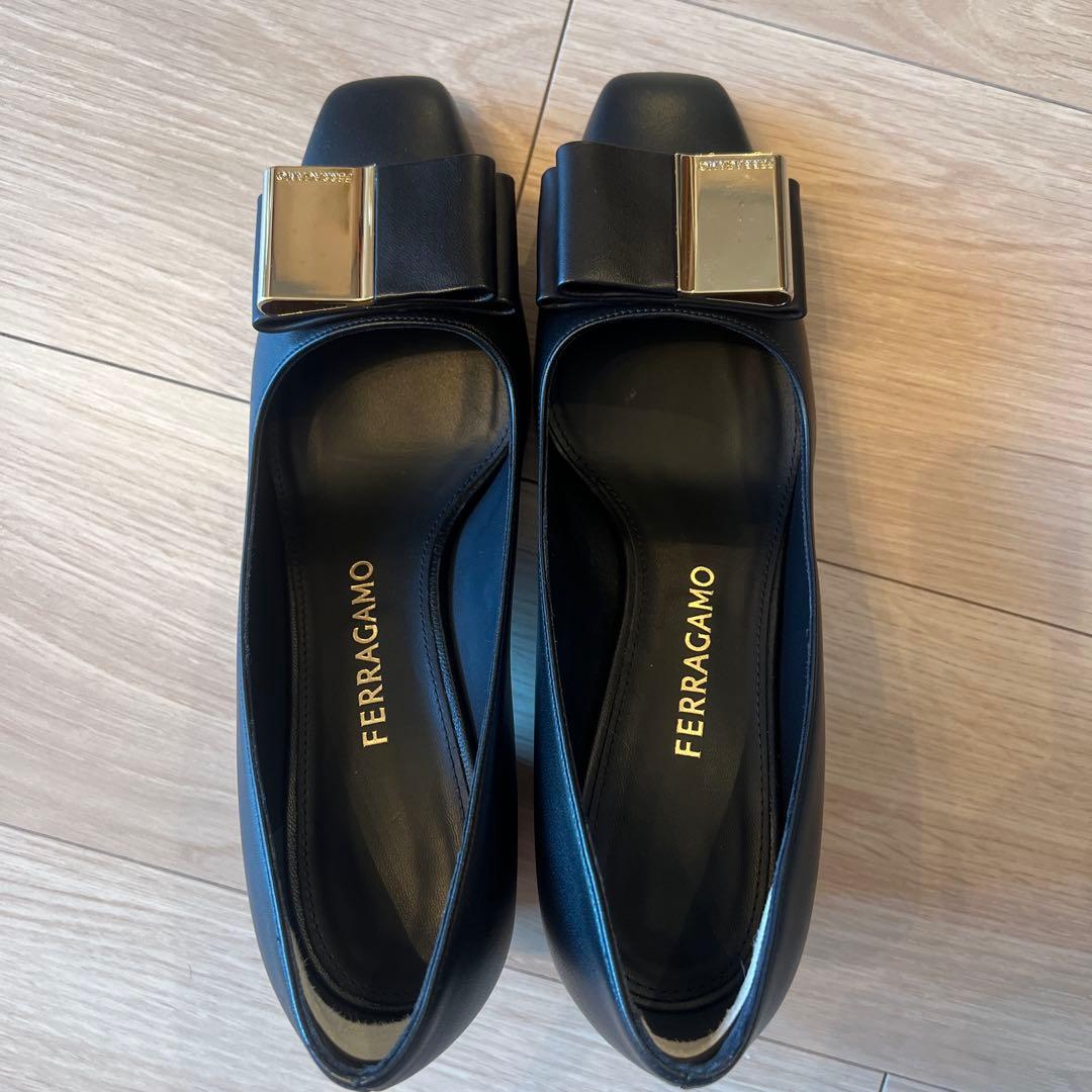 フェラガモ　パンプスLENA レナ ブラック リボン サイズ 7 24.5cm