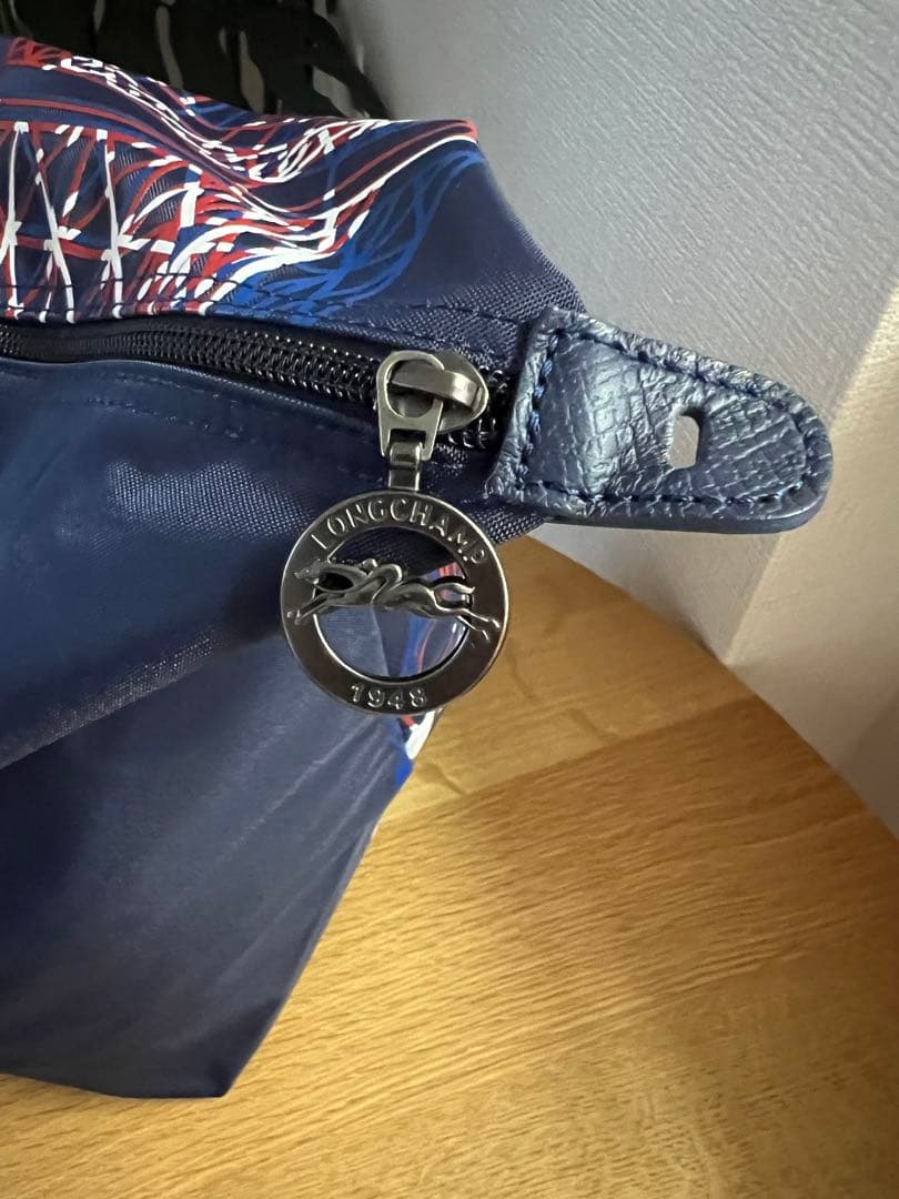 ロンシャン LONGCHAMP エッフェル塔