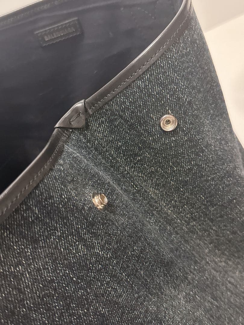 BALENCIAGA ブラック トートバッグ ポーチ付き　ユニセックス