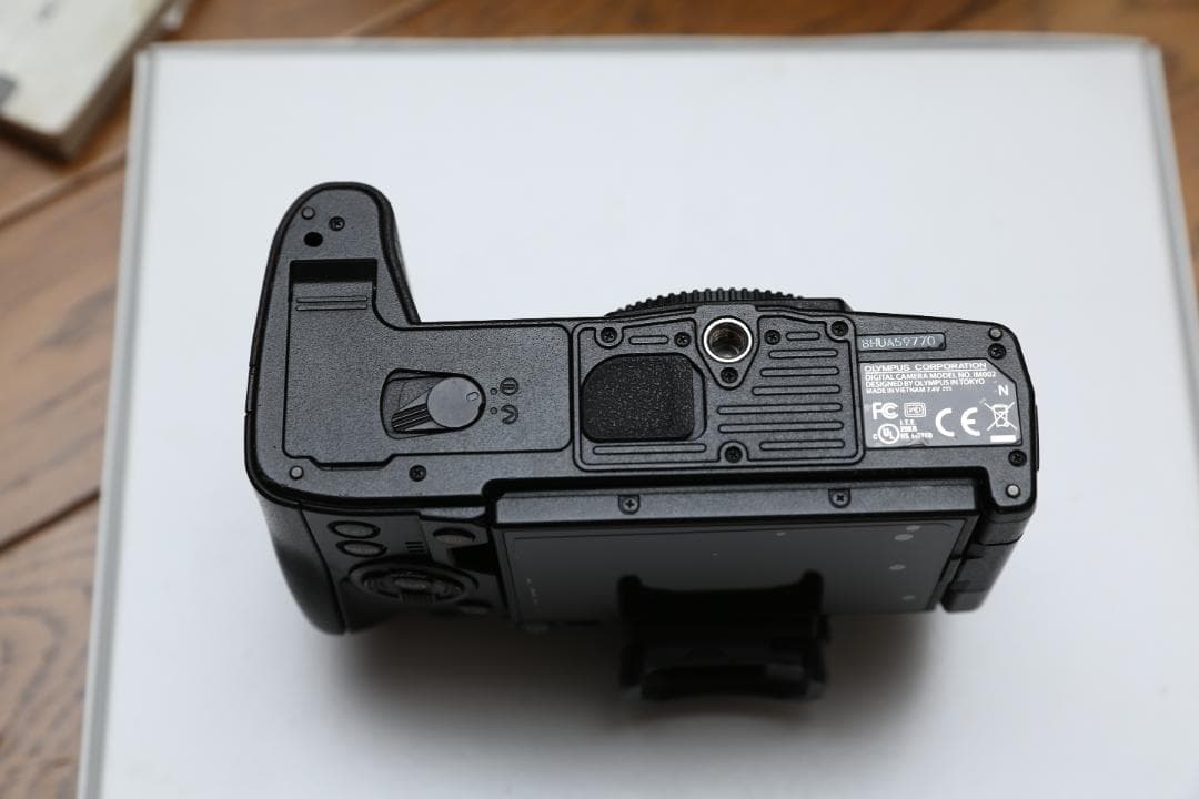 OLYMPUS E-M1 Mark II ミラーレス一眼カメラ 予備バッテリー付