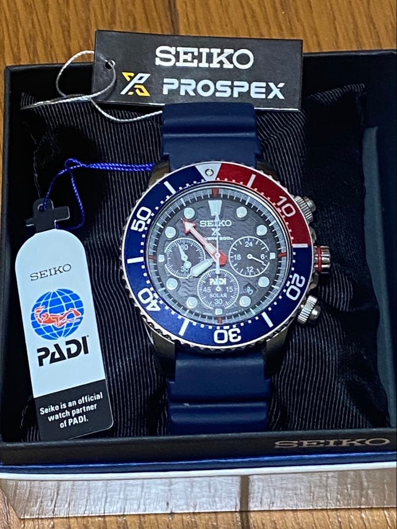 SEIKO PROSPEXソーラー腕時計/アナログV175-0EYO