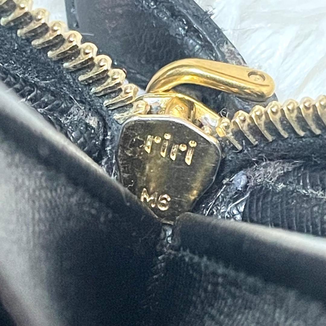 プラダ　PRADA ラウンドファスナー　長財布　レザー　ブラック　黒