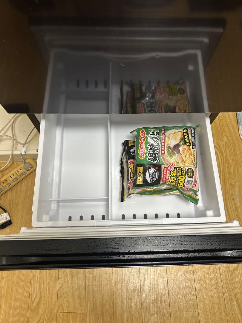 U*）様 HITACHI 冷蔵庫 R-V32RV(K) 315L 2021年製