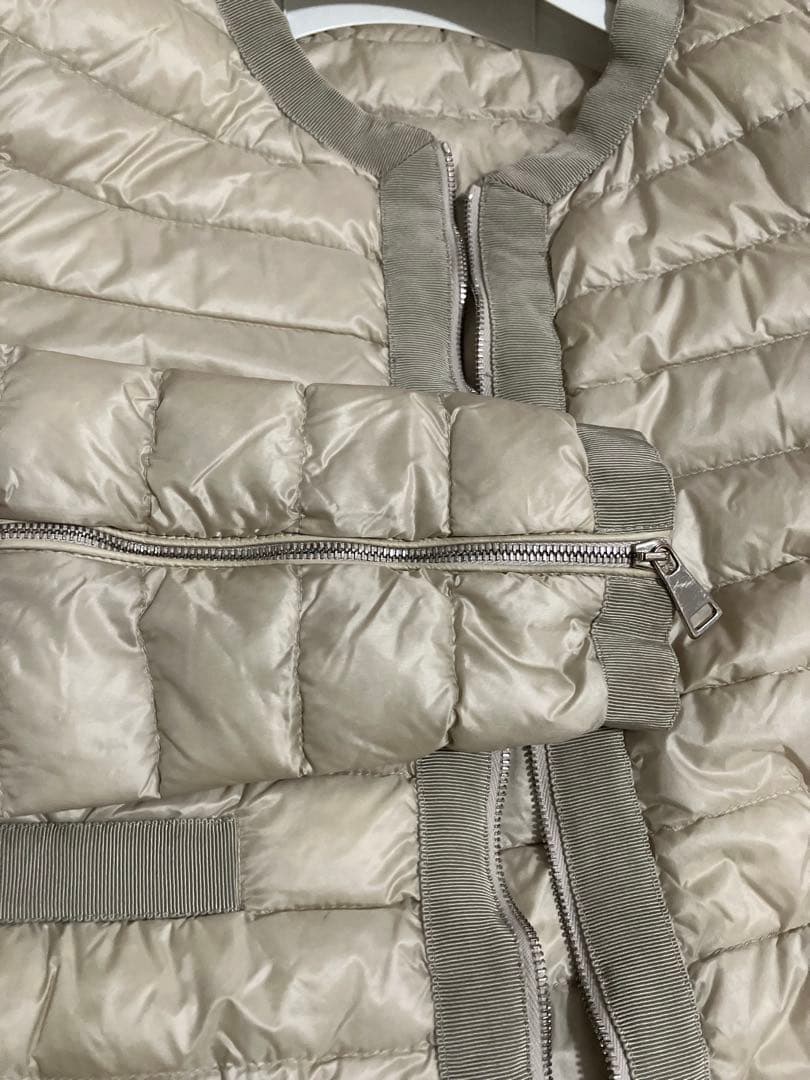 Moncler モンクレール　リボンテープノーカラーライトダウンジャケット