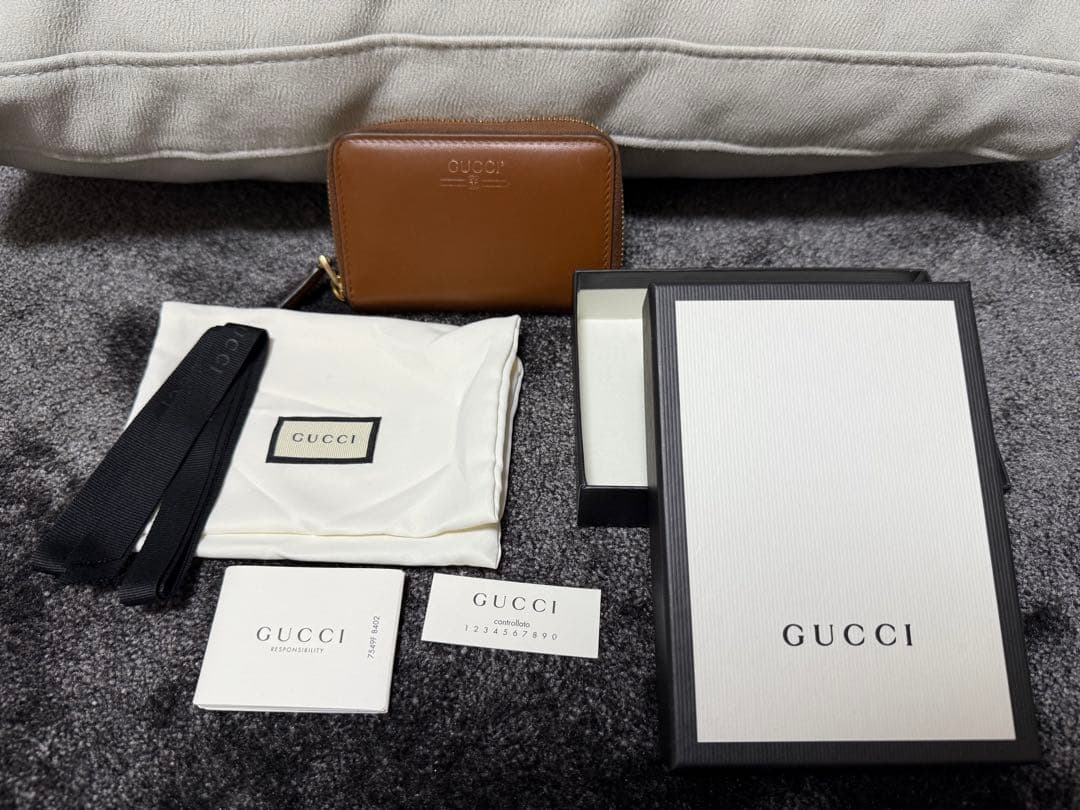 GUCCI ブラウン レザー ケース　ミニウォレット