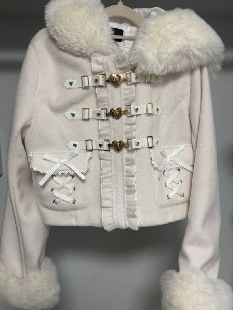 ROJITA ハートバックルショートコート