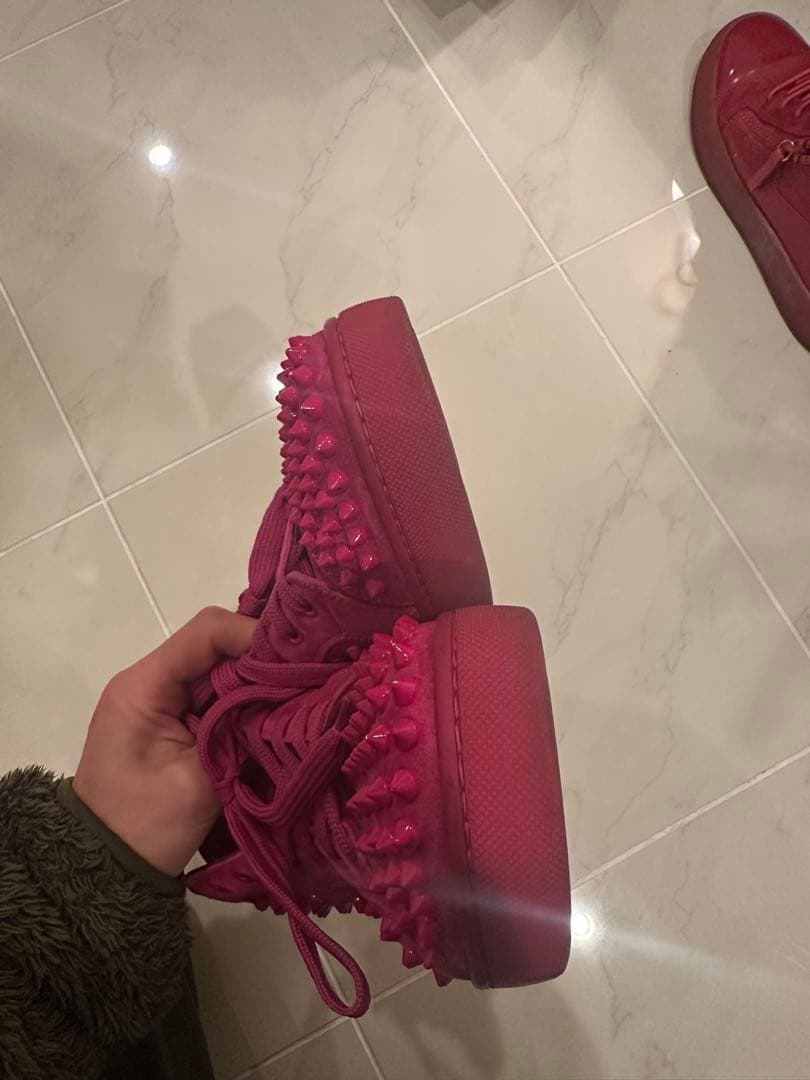 Louboutin ルブタン　ルイススパイクス　フラットスウェード　ピンク