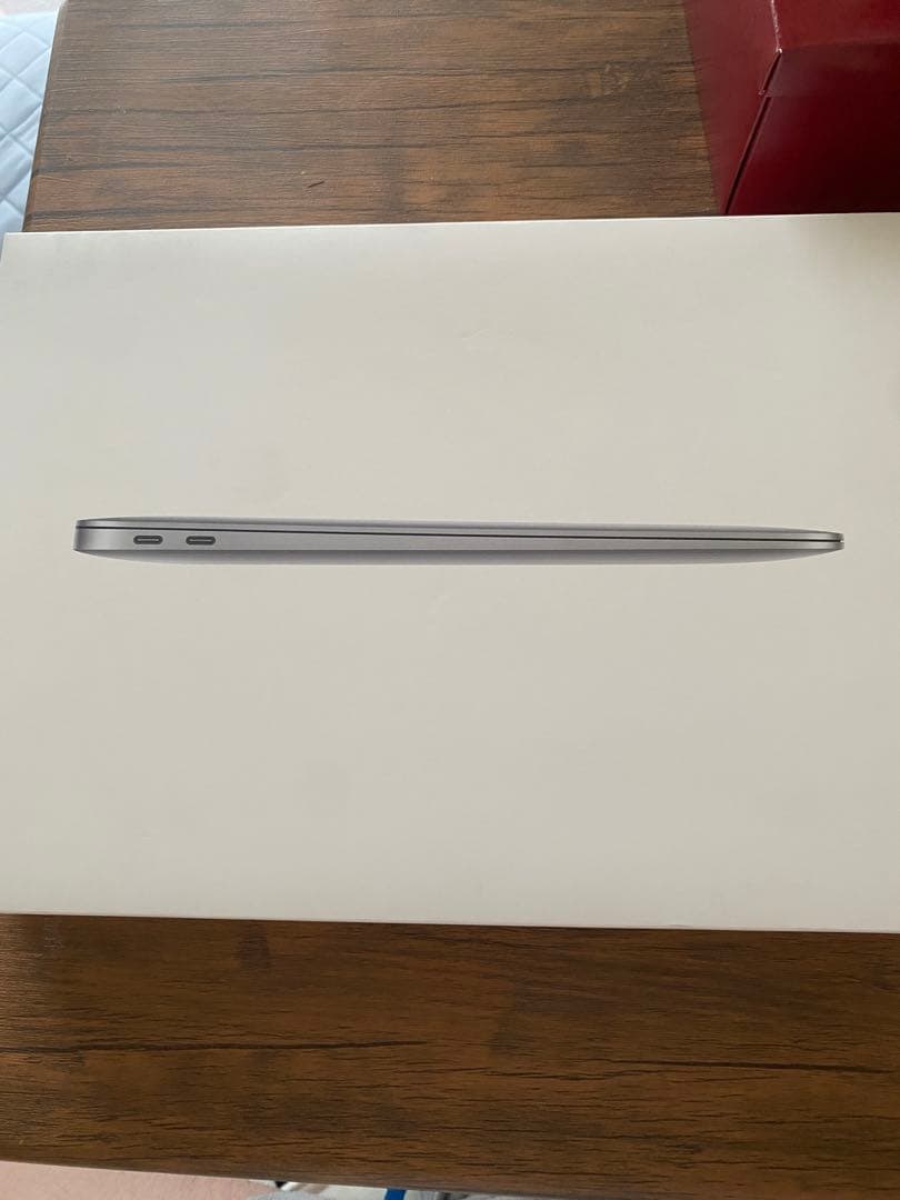 9月1日まで　Apple MacBook Air M1 16GB1TB（訳あり）