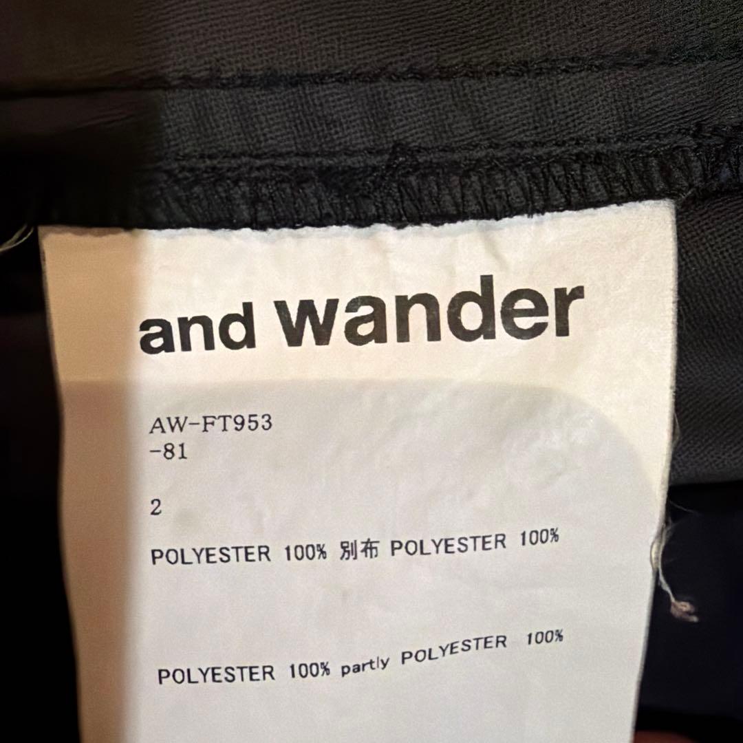 アンドワンダー and wander ブラック マウンテンパーカー