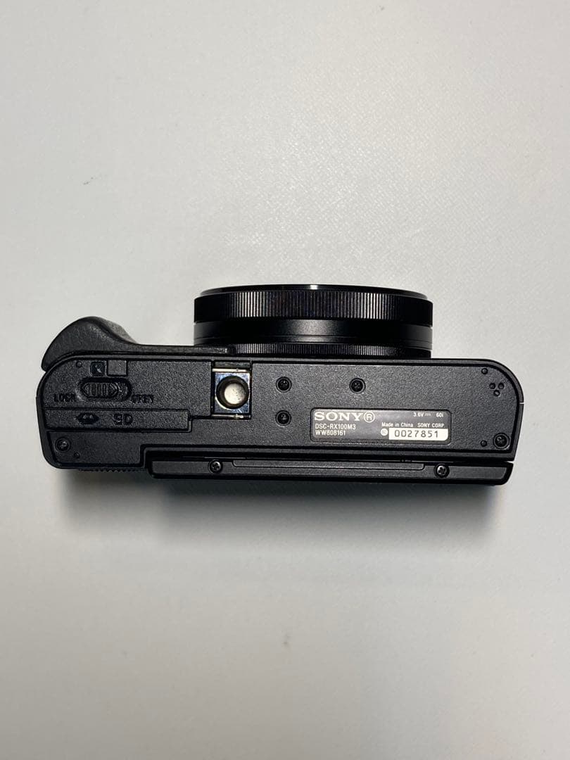 Sony RX100M3 本体と付属品