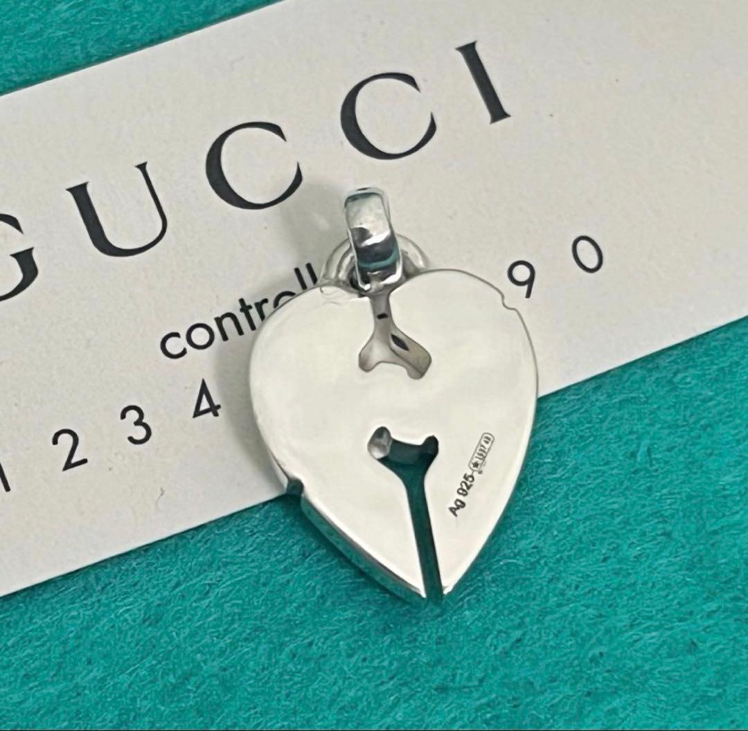 美品　GUCCI ハートノットペンダント
