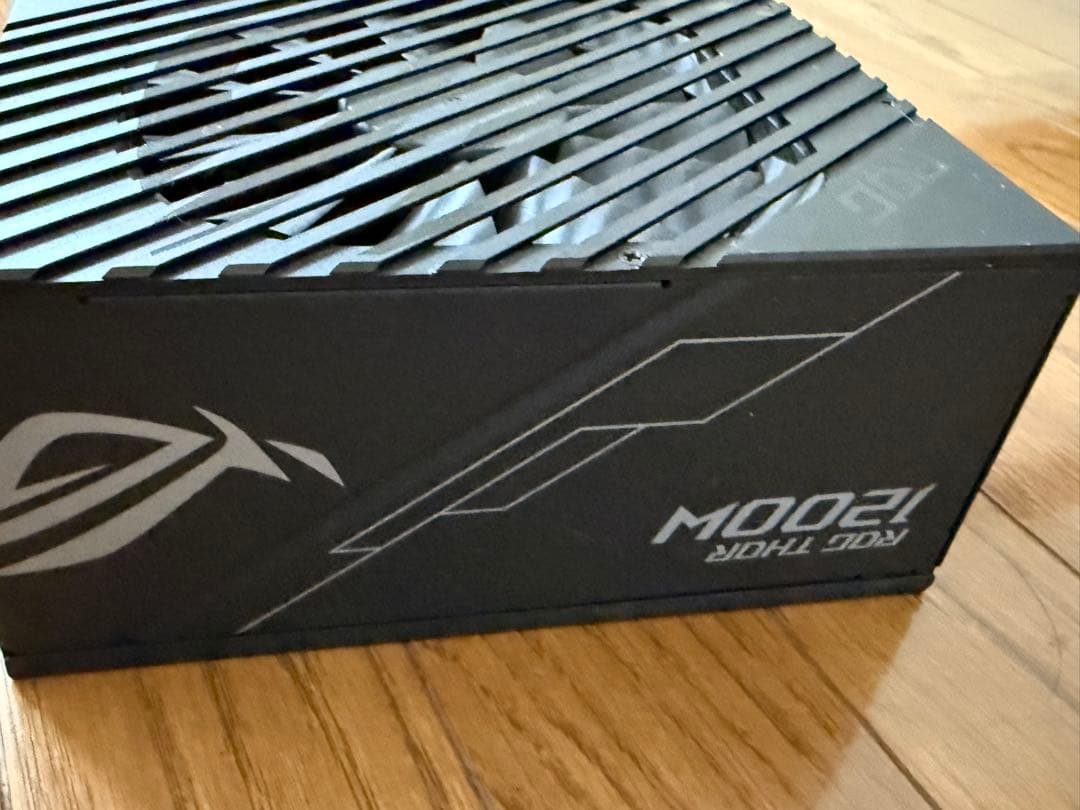 ROG THOR 1200W PLATINUM 電源ユニット