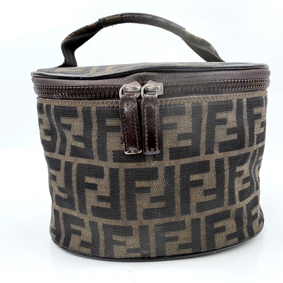 希少【美品】FENDI フェンディ ズッカ柄 バニティ バッグ ポーチ