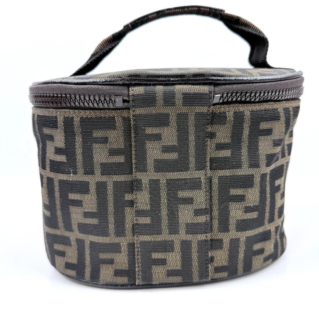 希少【美品】FENDI フェンディ ズッカ柄 バニティ バッグ ポーチ