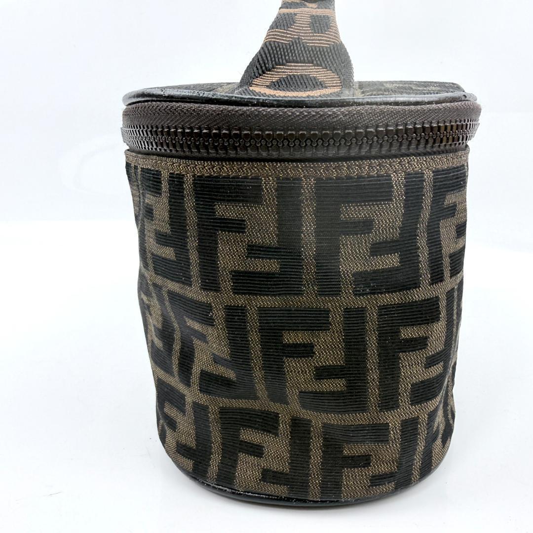 希少【美品】FENDI フェンディ ズッカ柄 バニティ バッグ ポーチ