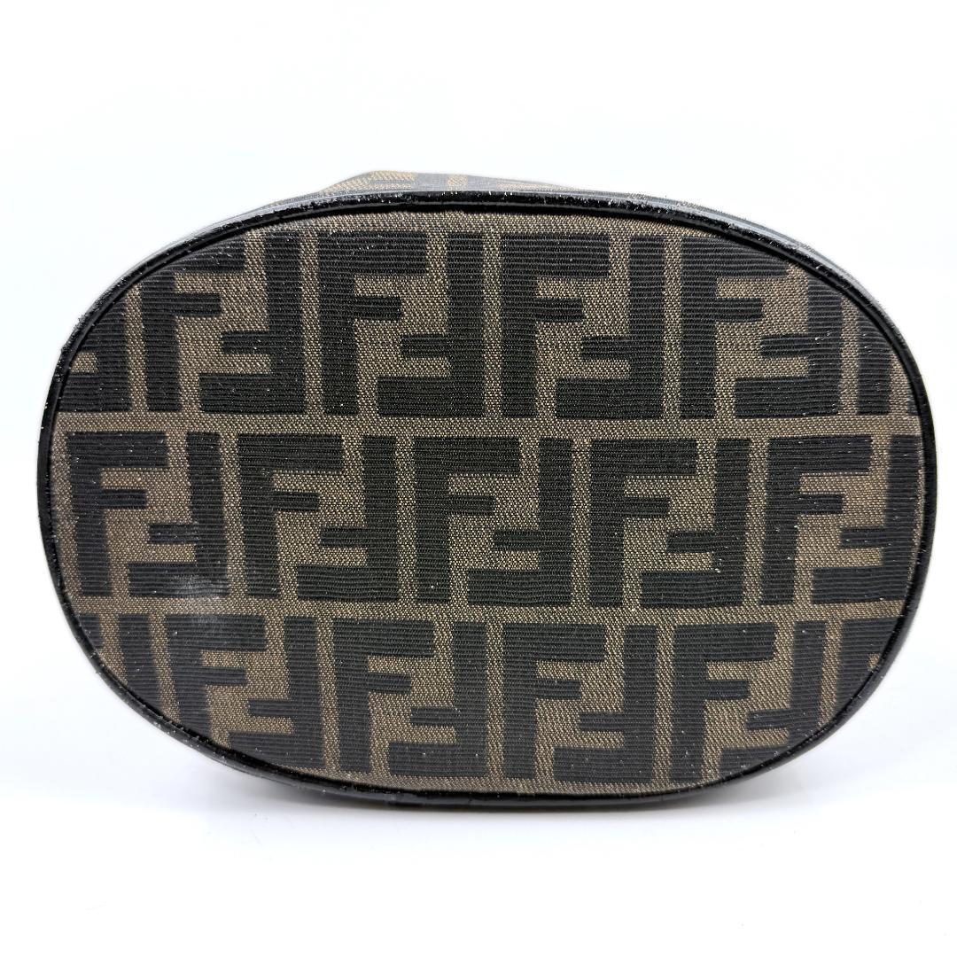 希少【美品】FENDI フェンディ ズッカ柄 バニティ バッグ ポーチ
